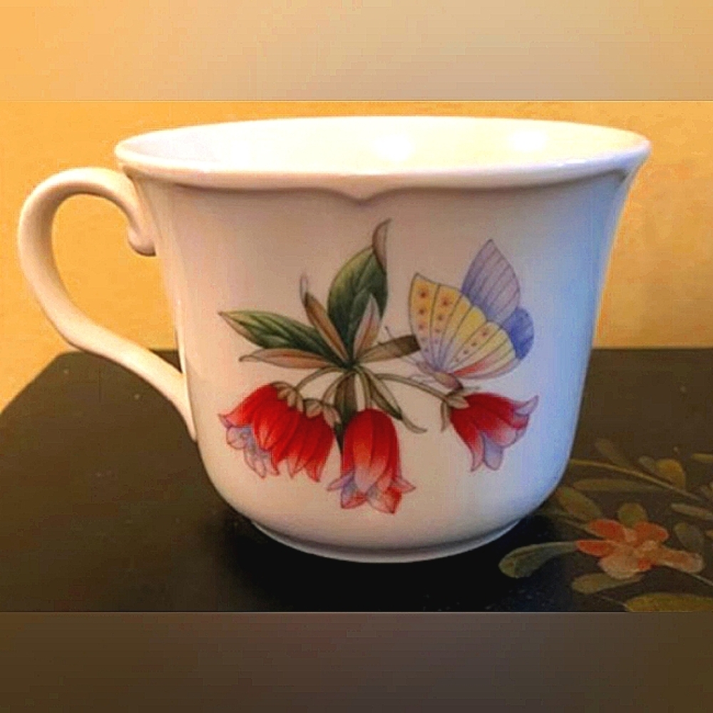 Noritake Tea Cups - Picture 2 of 5
